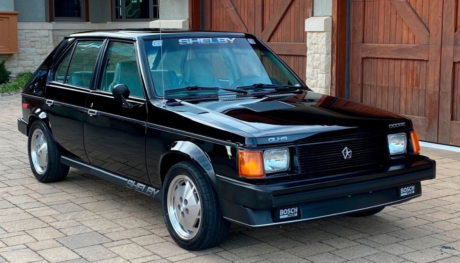 «Быстрый как черт» Dodge Omni GLHS Кэрролла Шелби пустят с молотка Новости