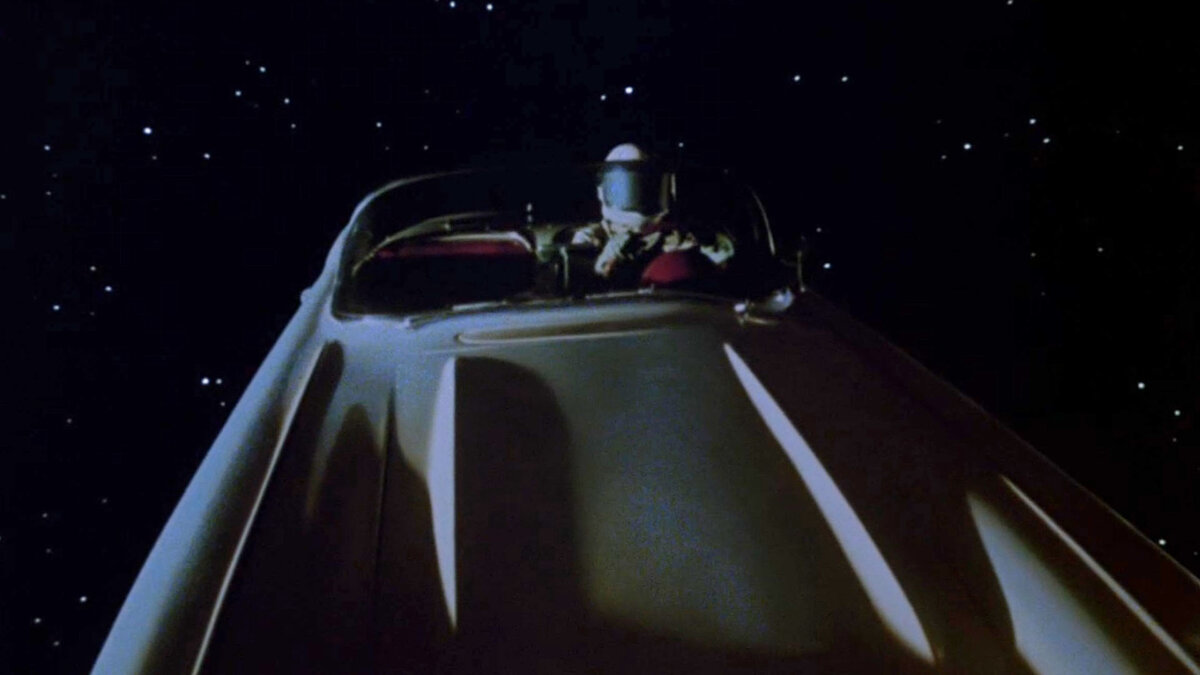 Приветствую всех любителей фантастики. В сегодняшней статье мы с Вами вспомним крайне противоречивую фантастику 80-х, полнометражный мультфильм "Тяжелый Металл" (Тяжелый Металл).-2