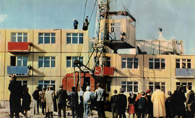 Строительные стандарты СССР: почему двери открывались только внутрь, а в домах было 9 этажей, а не 10