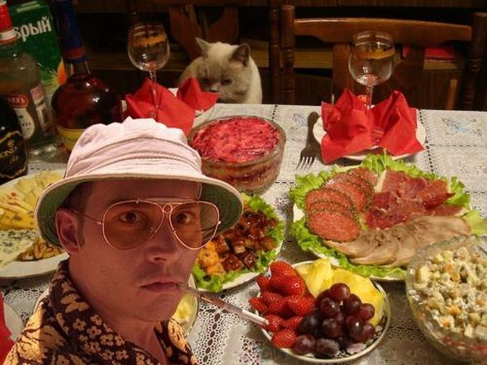 Пусть он ходит везде с тобой, там поймешь, кто такой..) веселые картинки