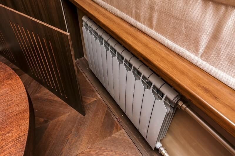 Идеи и решения как скрыть батареи в квартире 