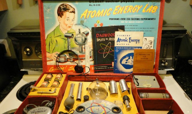 Детская игра из 1950-х увлекала школьников ставить опыты с настоящим ураном