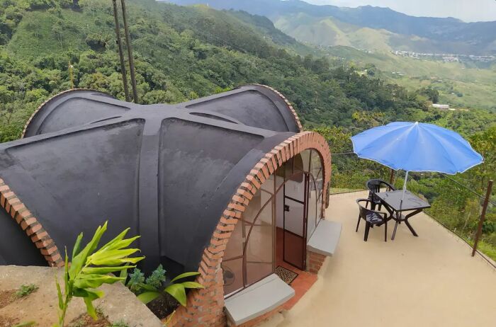  tinyhousetalk.com.