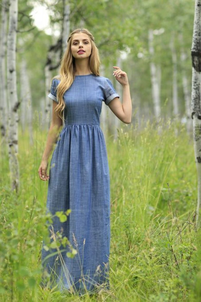 Длинные простые платья. Летнее платье. Длинное платье. Платье в деревенском стиле. Девушка в длинном платье.