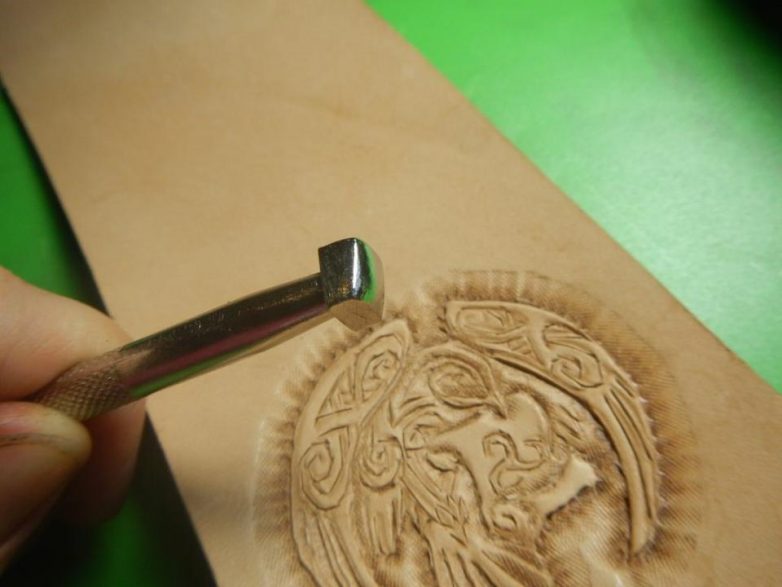 Маленькая кожаная сумочка на пояс кожаная сумочка