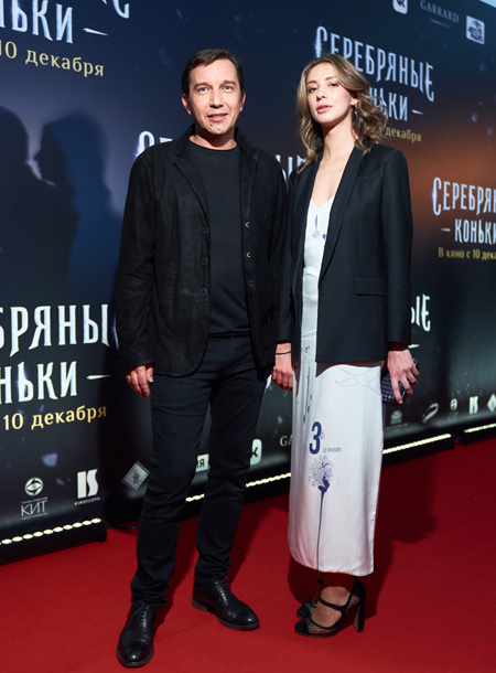 Елизавета Боярская, Максим Матвеев, Аглая Тарасова и другие на премьере фильма "Серебряные коньки" Елизавета Боярская, Максим Матвеев, Аглая Тарасова и другие на премьере фильма "Серебряные коньки" Звезды,Красная дорожка