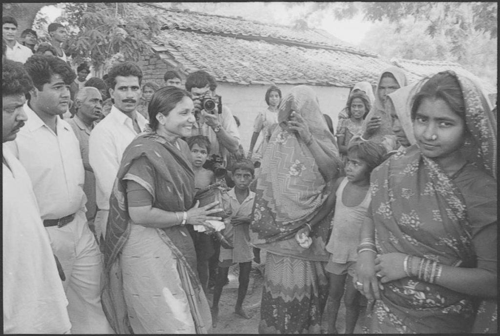 На встрече с родственниками из прошлой жизни.