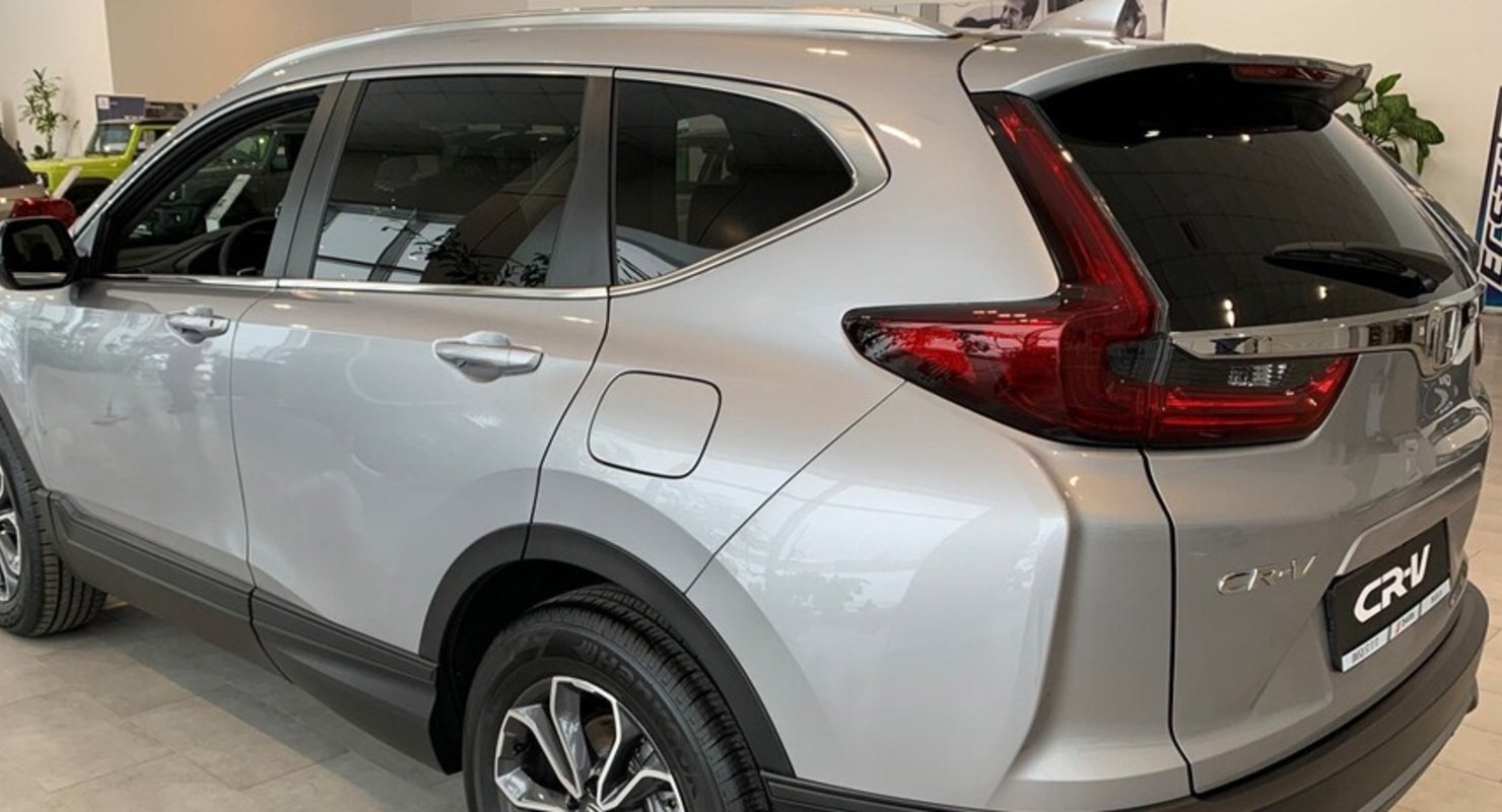 Кроссовер Honda CR-V в мае стал дороже Кроссовер Honda CR-V в мае стал дороже Автомобили