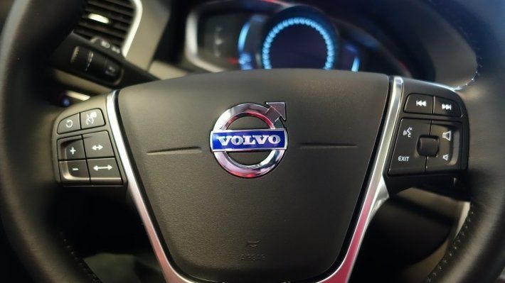 Автомобили Volvo перестанут подчиняться пьяным водителям Volvo