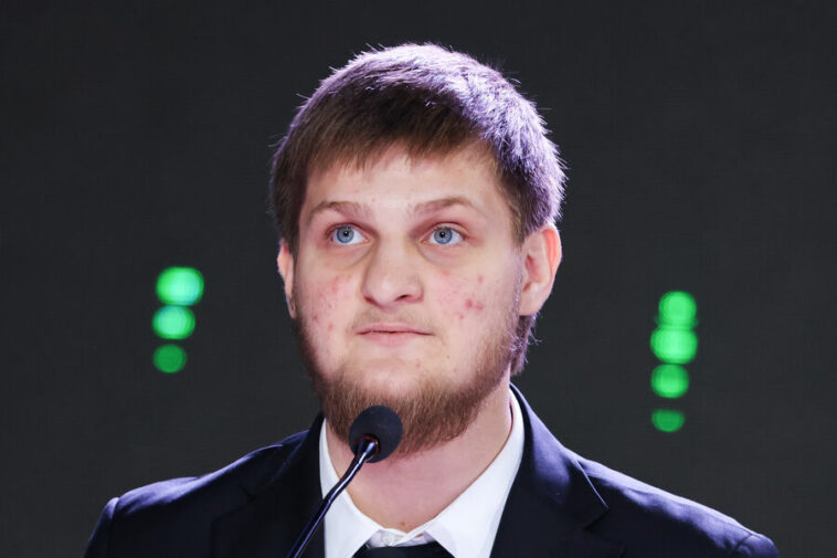 Старший сын главы Чечни Ахмат Кадыров стал министром. Осенью ему исполнилось 18 лет