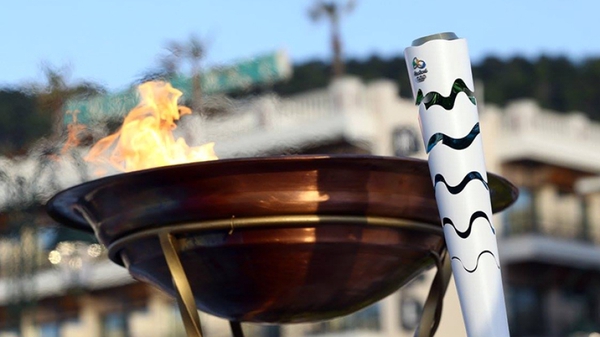 Настоящие герои: тысячи россиян встретили паралимпийцев на Красной площади