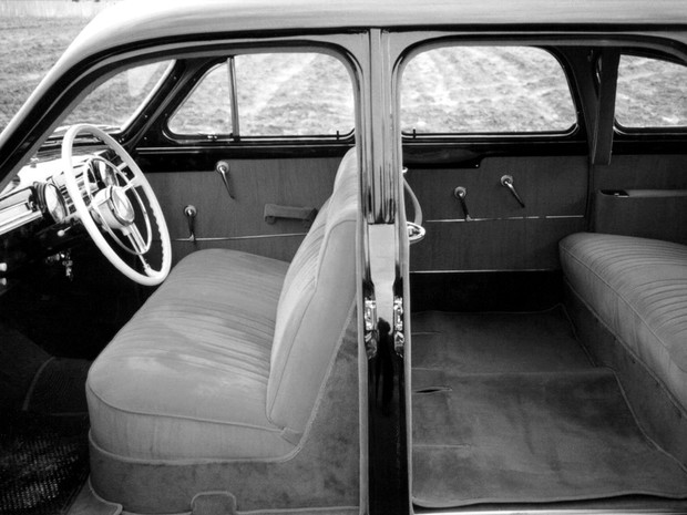 «По дороге едет ЗИМ…»: советский автомобиль, который неожиданно обогнал время можно, машины, формально, внутреннего, изначально, и так, автомобиль, В этом, смысле, случае, купить, в буквальном, ГАЗ12 —, доступен, элиты, министерскопартийной, будучи, задуман, основным, сказали