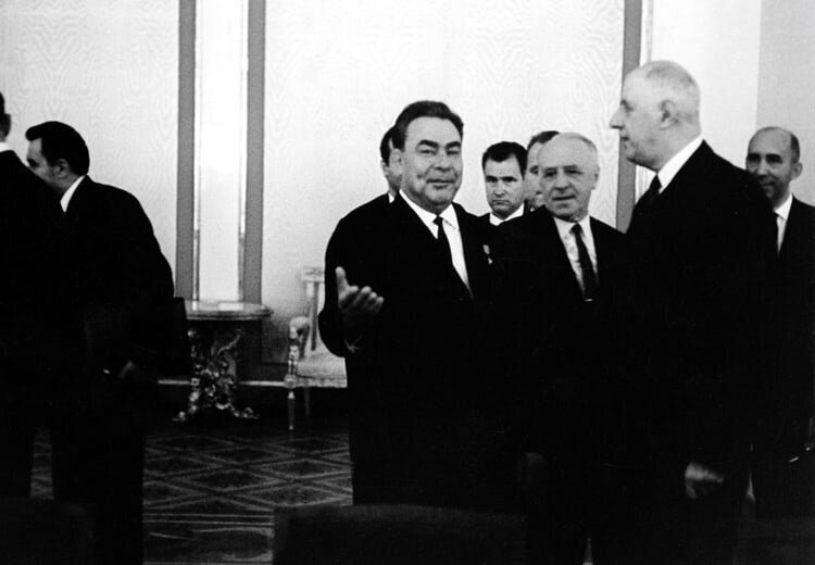 Леонид Брежнев и Шарль де Голль во время визита в СССР 1966 год