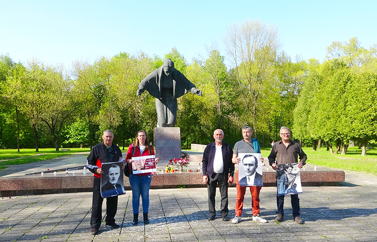 День Победы в Прибалтике: Аресты, обыски, героизм День Победы в Прибалтике: Аресты, обыски, героизм геополитика
