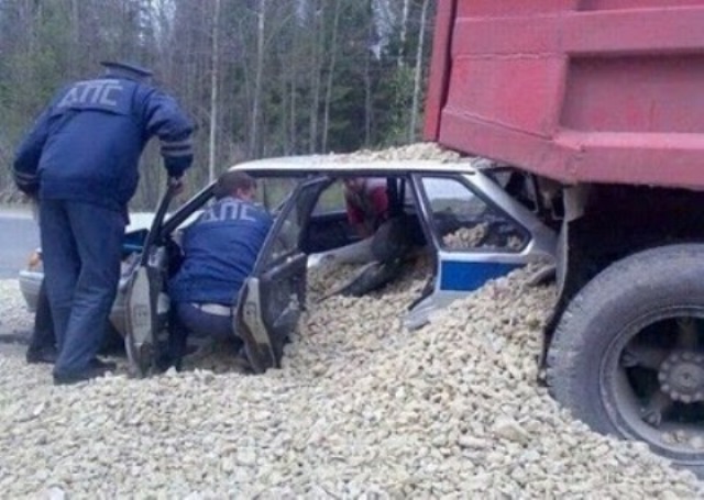 Необычные автопроисшествия
