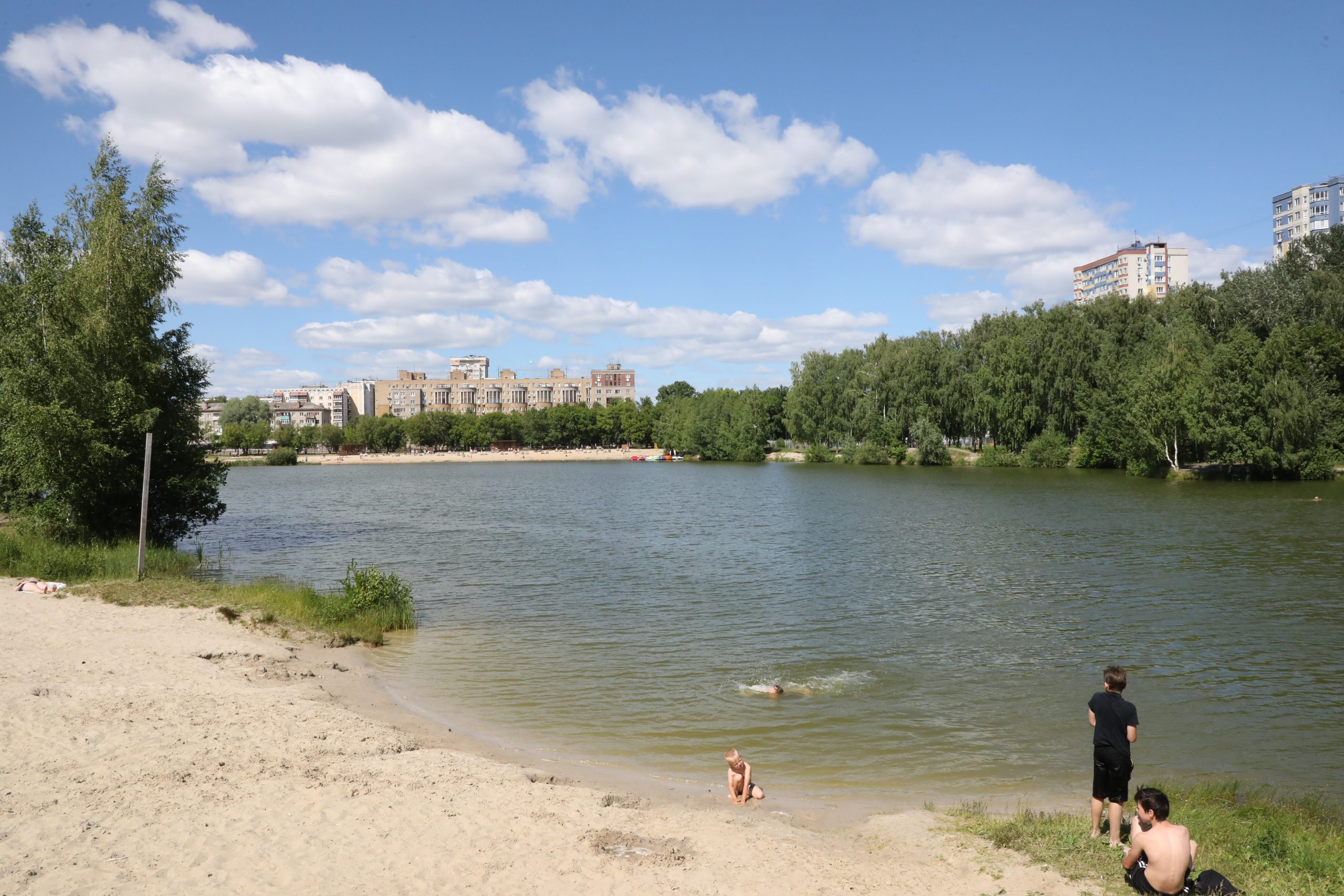 Места для купания в нижнем новгороде 2024. Мещерское озеро Нижний Новгород. Светлоярское озеро Нижний Новгород Сормовский. Озеро Пестичное Нижний Новгород Сормовский.