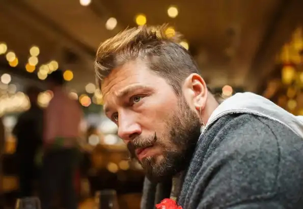 Ааааа, бедняжечки, за вымя их потрогали