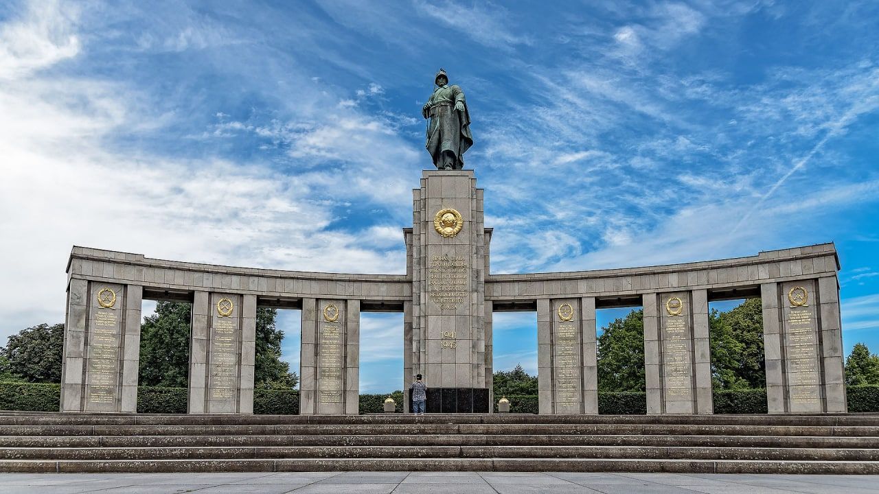 памятники великой отечественной войны в берлине