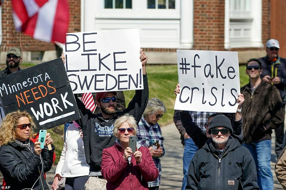 Как бы я хотела сейчас оказаться в Швеции. В крайнем случае - в Белоруссии