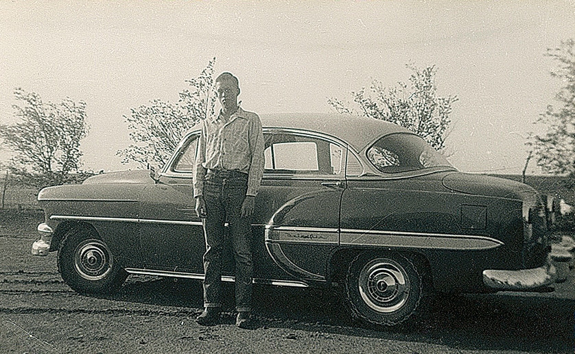 Пробка на колёсах: мастер превратил развалившуюся малолитражку в звезду авто-шоу Пробка на колёсах: мастер превратил развалившуюся малолитражку в звезду авто-шоу