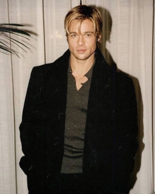 Знаменитости в молодости Знаменитости в молодости