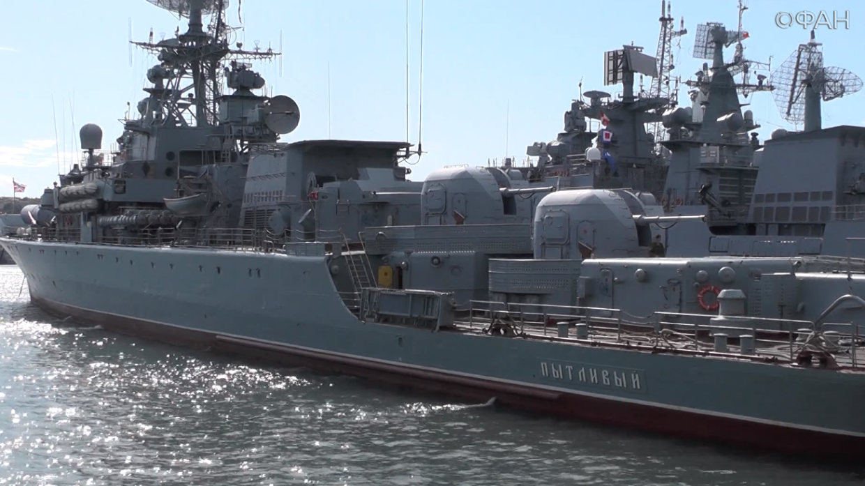 Адмирал Касатонов рассказал, какую роль сыграл Черноморский флот в Крымской весне