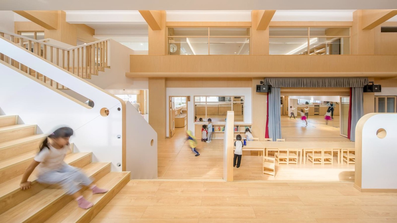 Lion International Kindergarten в Китае