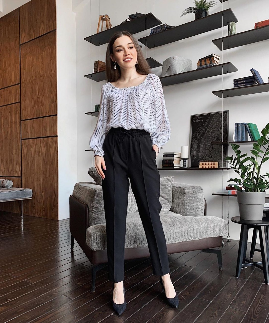 Женственно и привлекательно - 8 стильных идей, с чем носить блузку в горошек весной 2019 Женственно и привлекательно - 8 стильных идей, с чем носить блузку в горошек весной 2019 весна 2019