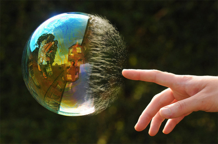 Отражение в мыльном пузыре обман зрения, оптические иллюзии, отражения