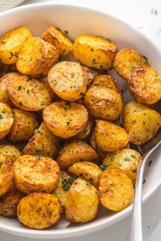 Хитрый трюк с картошкой — его используют шеф-повара и опытные хозяйки, чтобы жареная картошка всегда был хрустящей и золотистой Кулинарные хитрости,овощные блюда