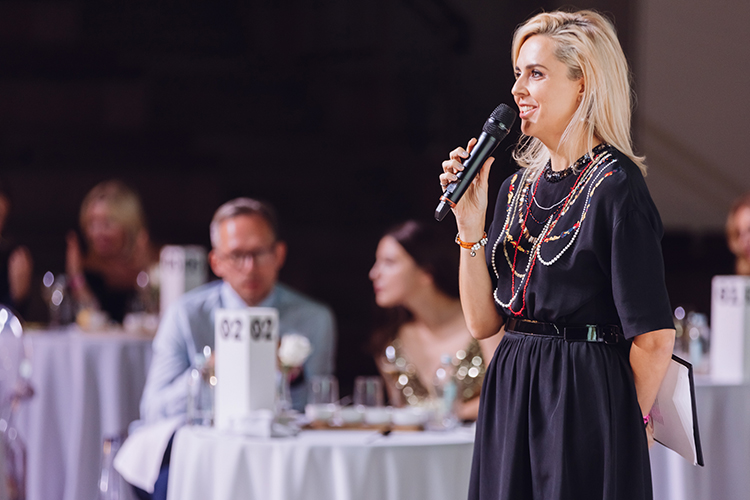 Светлана Бондарчук, Ольга Шелест и другие гости благотворительного аукциона Off white Светлана Бондарчук, Ольга Шелест и другие гости благотворительного аукциона Off white Звезды,Новости о звездах