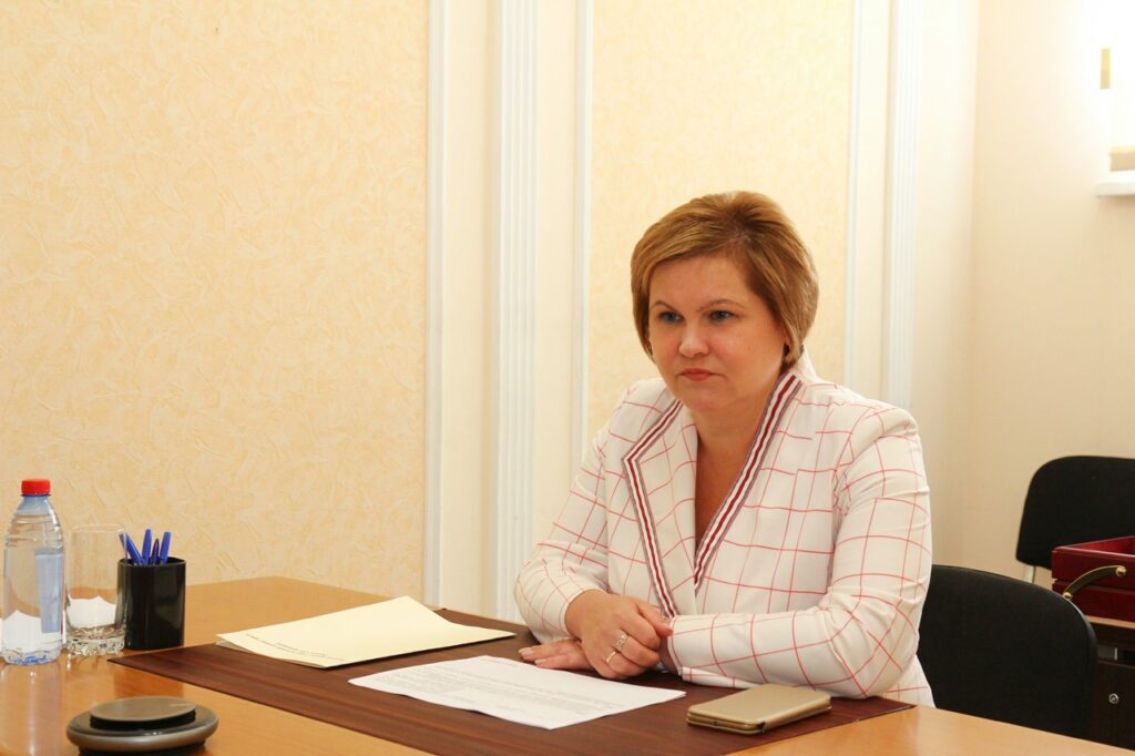 На личном приёме 12 августа Елена Сорокина рассмотрела вопросы благоустройства