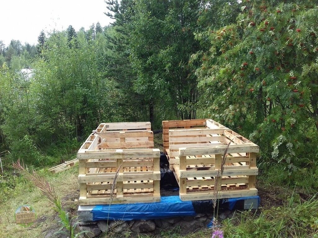 Парень из б/у поддонов сколотил отличную парилку и наслаждается баней очень, сделать, пришлось, этого, постройки, место, удалось, фольгу, палеты, обшили, весьма, помыться, установили, минерального, своей, выложили, использовали, парень, самый, поддоны