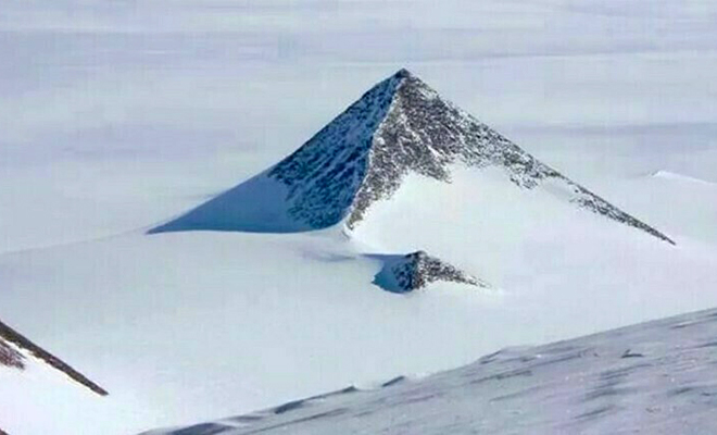 Ледник в Антарктиде растаял, и из под снега стало видно гору, похожую на ровную пирамиду пирамида, самом, имеет, также, форма, закрытыми, остались, которой, результаты, операцию, масштабную, регионе, провела, Великобритания, однако, выдумкой, показаться, могла, секретной, документами Идея