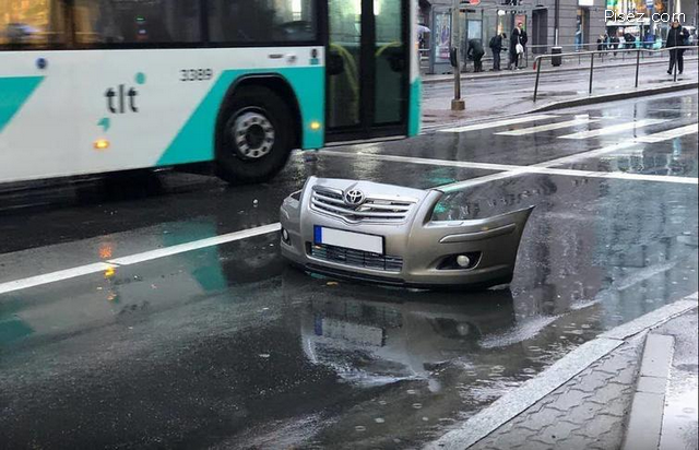 Автомобильные приколюхи дня
