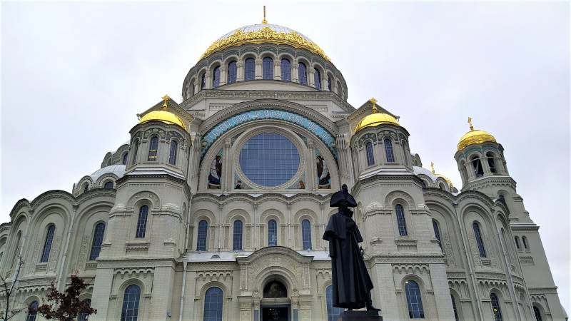 Питер. Пандемия. Парки. Памятники Питер. Пандемия. Парки. Памятники россия