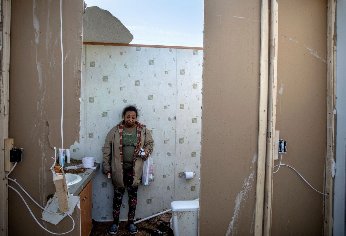 Последствия смертоносного торнадо в штате Алабама катастрофы