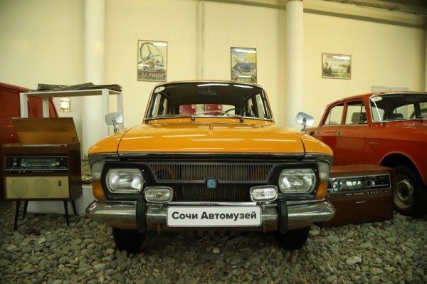 ИЖ-2125 - первый серийный советский лифтбек ИЖ-2125 - первый серийный советский лифтбек