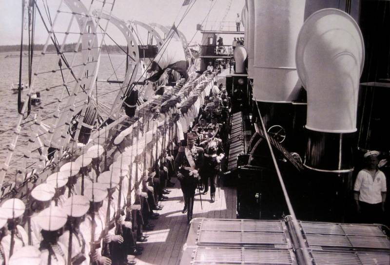 Гвардейский экипаж в бою