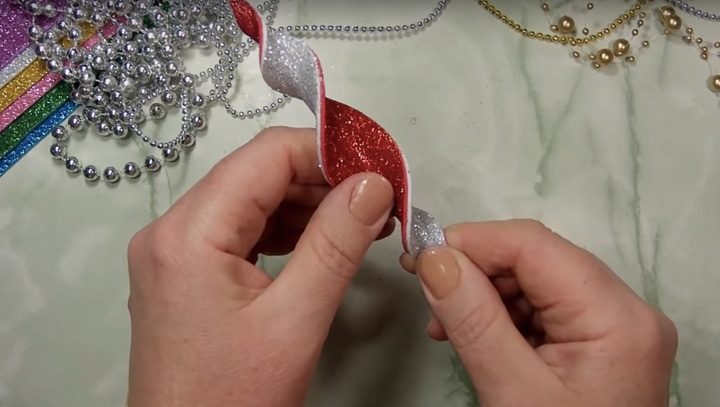 Новогодние игрушки из фоамирана своими руками Новогодние игрушки из фоамирана своими руками из фоамирана,своими руками,сделай сам