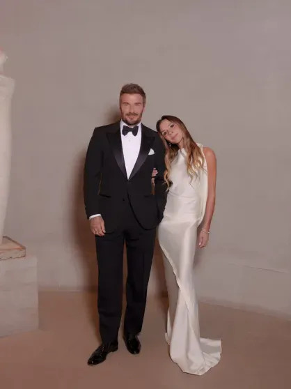 Виктория и Дэвид Бекхэм вышли в свет на фоне конфликта с сыном Бруклином Виктория, Дэвид, Бекхэм, БекхэмСторис, сыном, Виктории, БекхэмВиктория, Time100, конфликта, Бруклин, своей, платье, родителей, поделилась, посетили, Николой, публичной, ссоры, сообщил, заявлении