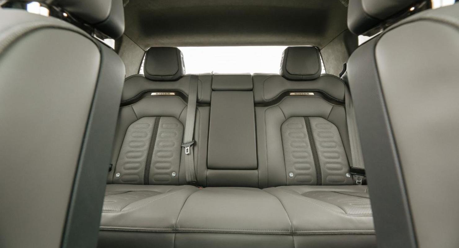 Rivian показал салон нового пикапа