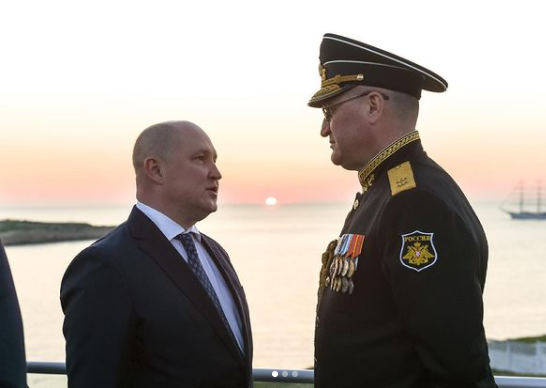 Президент России высоко оценил деятельность командующего ЧФ и начальника полиции Севастополя