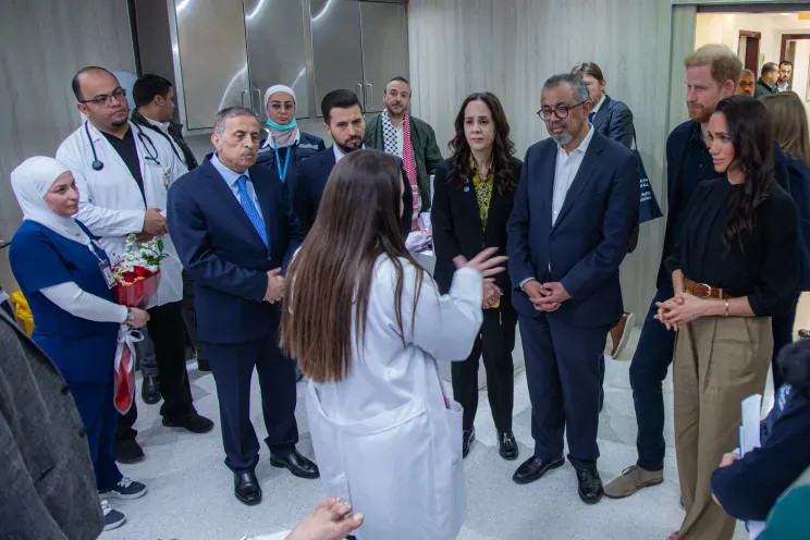 В сети появились новые фото Меган Маркл и принца Гарри В сети появились новые фото Меган Маркл и принца Гарри бывший принц эндрю,всемирная организация здравоохранения (воз),гарри меган маркл,Джеффри Эпштейн