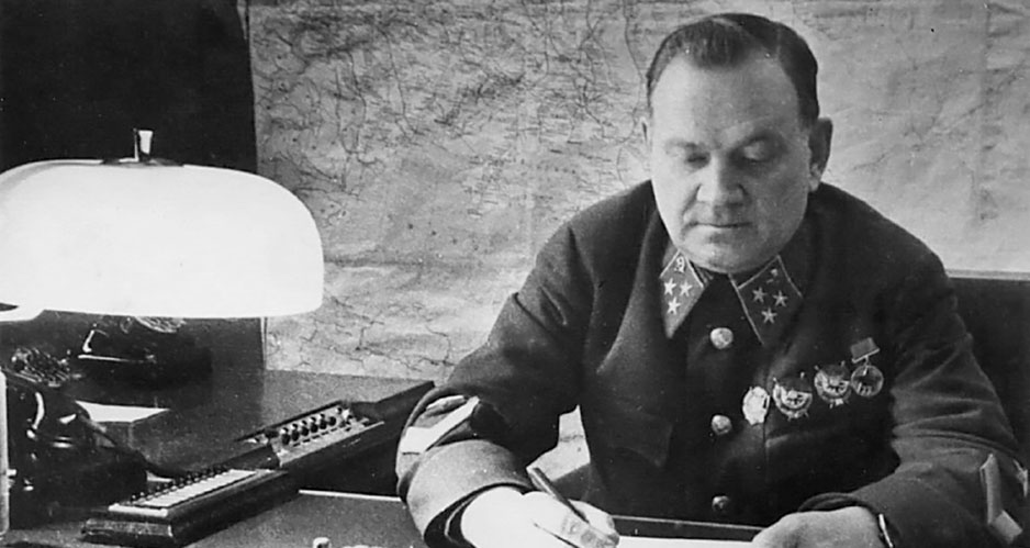 Из одного металла льют