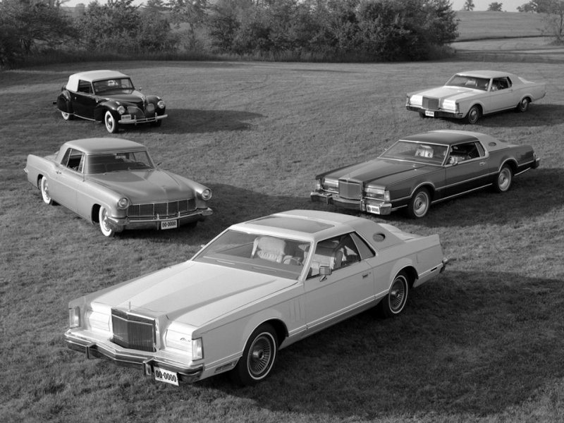 Все предшественники Mark V, слева направо: оригинальный Continental (1940-48), Continental Mark II (1955-56), Lincoln Continental Mark V (1977-79), Lincoln Continental Mark IV (1972-76) и Lincoln Continental Mark III (1969-71) Continental, lincoln, американский автопром