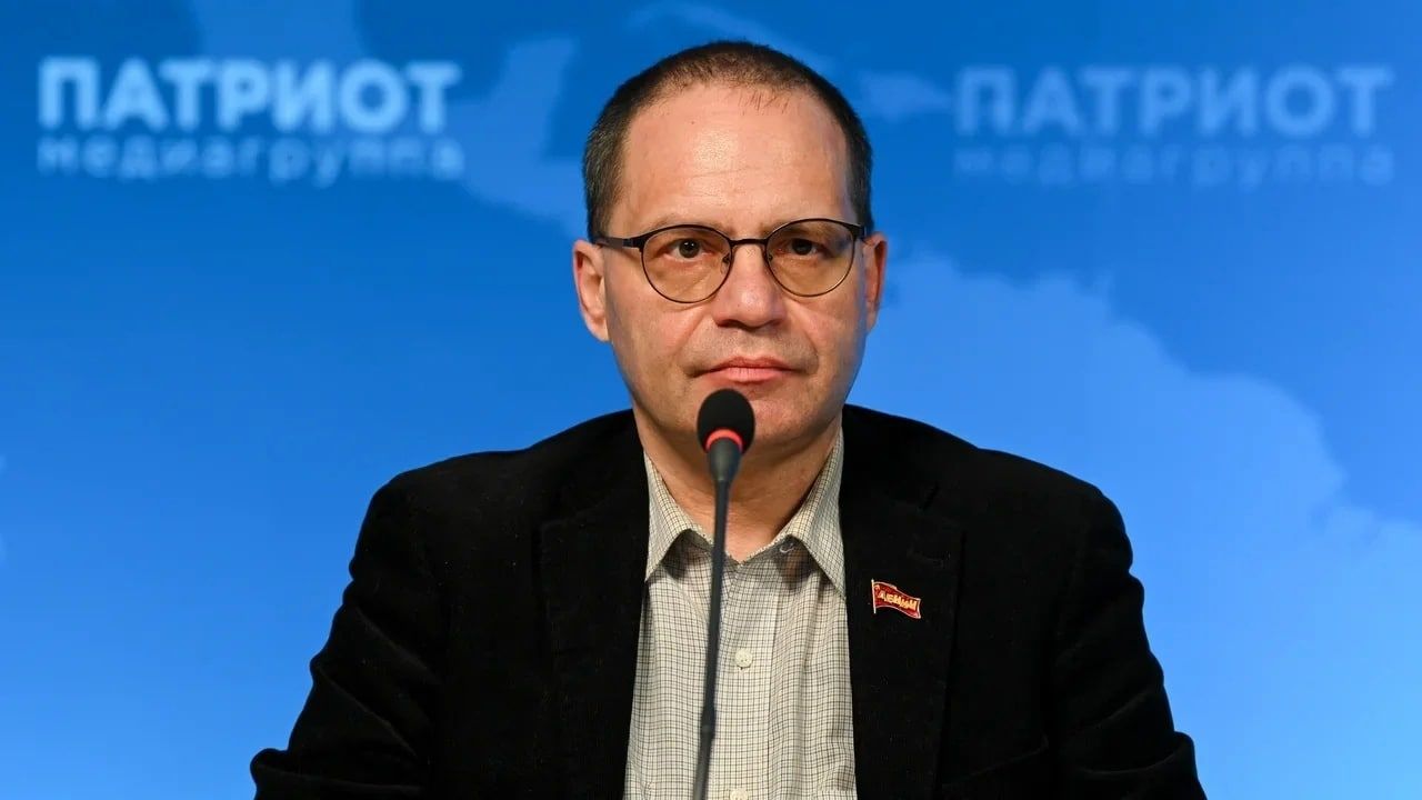 Политический аналитик Соловейчик: Неонацисты США могут начать отстрел меньшинств Политика