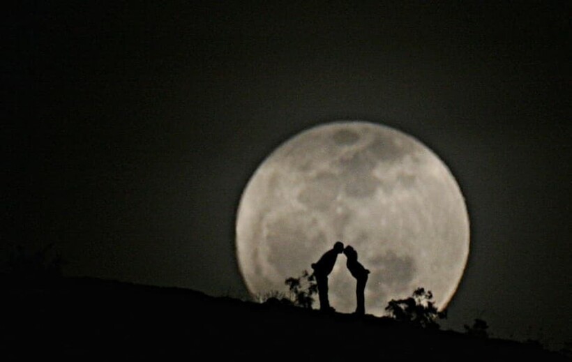14 великолепных работ фотографа, который охотится за Луной