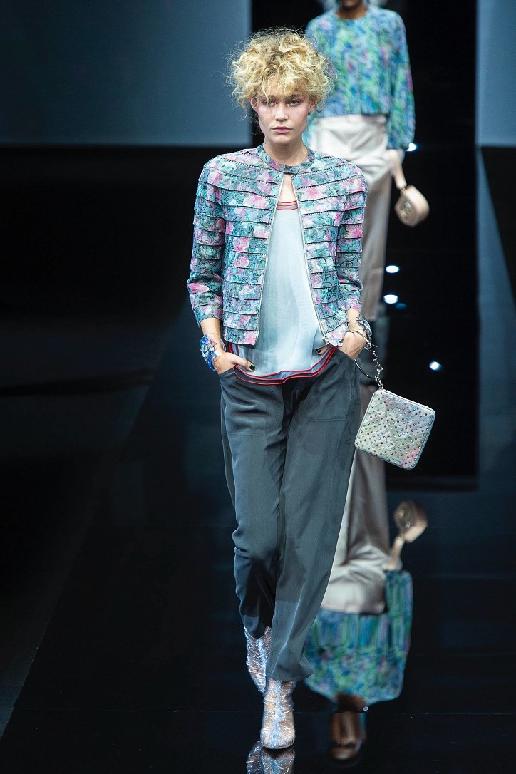 Giorgio Armani весна-лето 2019 - максимальная нежность красок и женственность линий Giorgio Armani весна-лето 2019