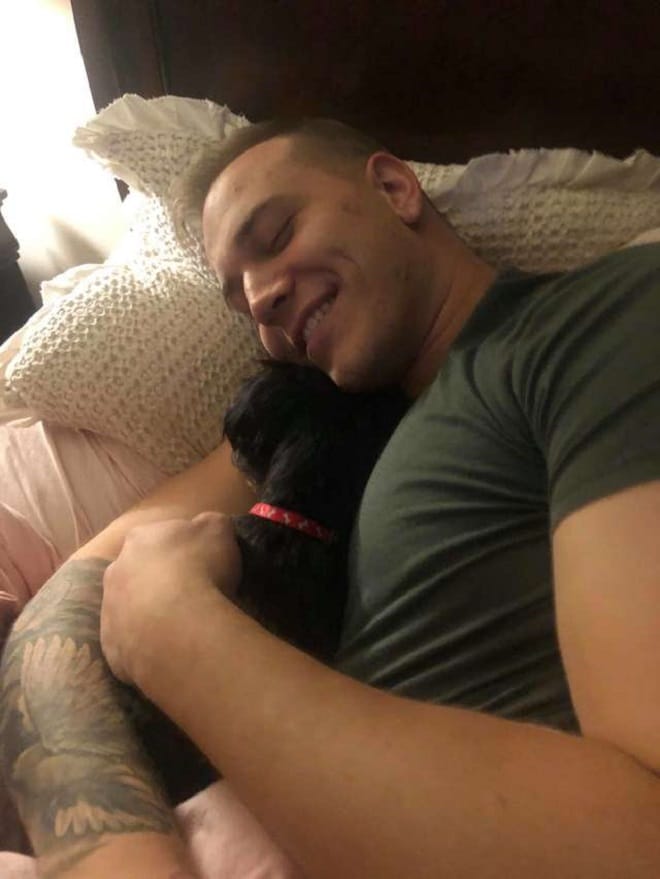 Мужчина и собака